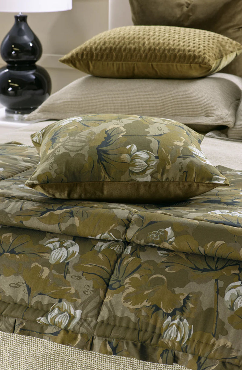 Waterlily Olive Comforter