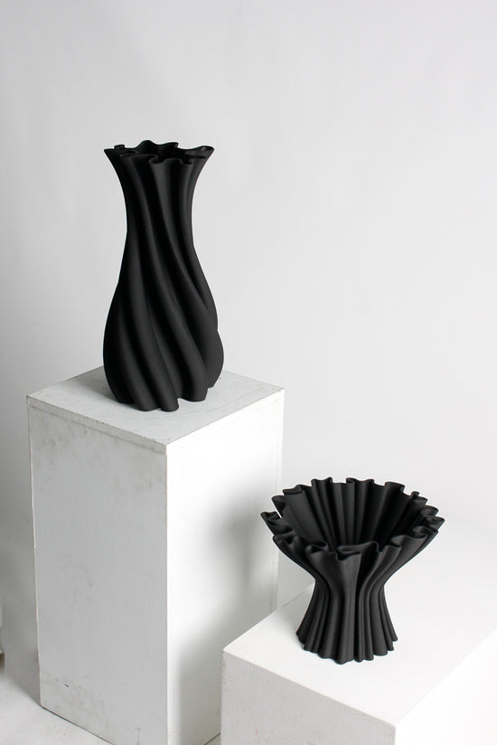 Camila Black 3D Ceramic Vase