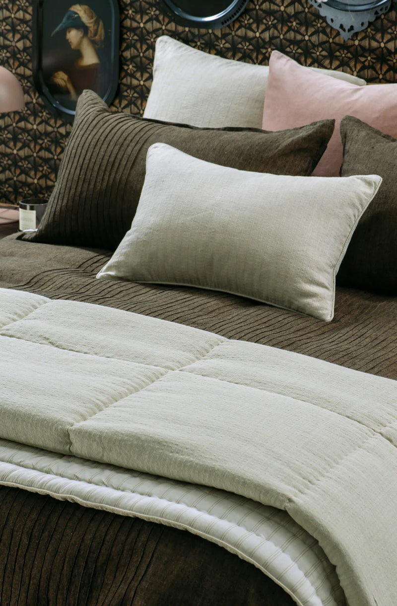 Tobiishi Oatmeal Comforter