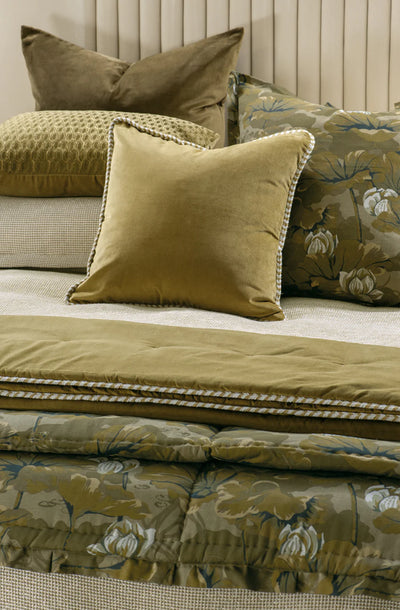 Waterlily Olive Comforter