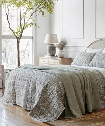 Athena Handblock Blue/Natural Coverlet Large + x2 Pillowshams