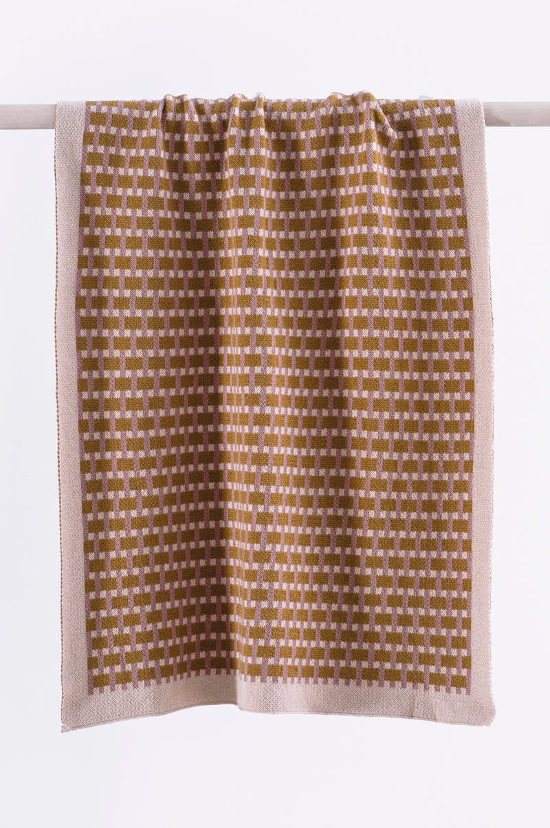 Basento Rose Gold Hand Towel Set