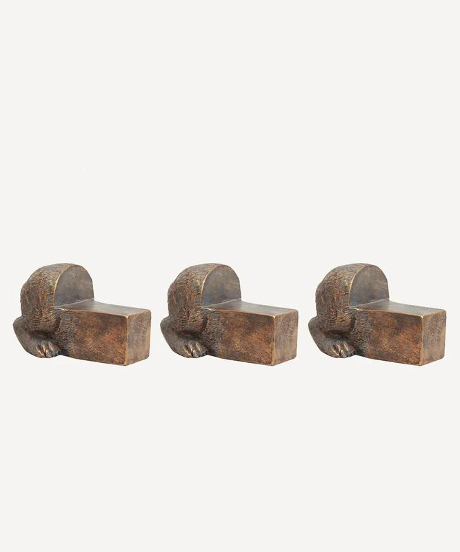 Bunny Tail Pot Stand