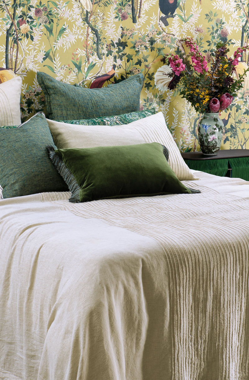 Kaiyu Natural Linen Bedspread